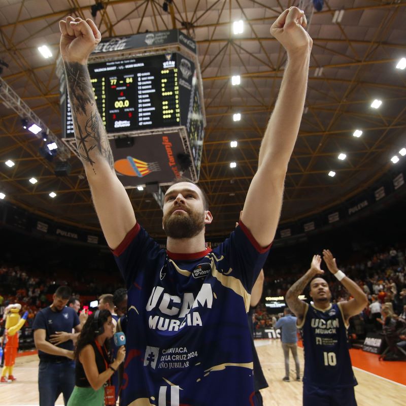 UCAM Murcia CB avanzando en la ACB