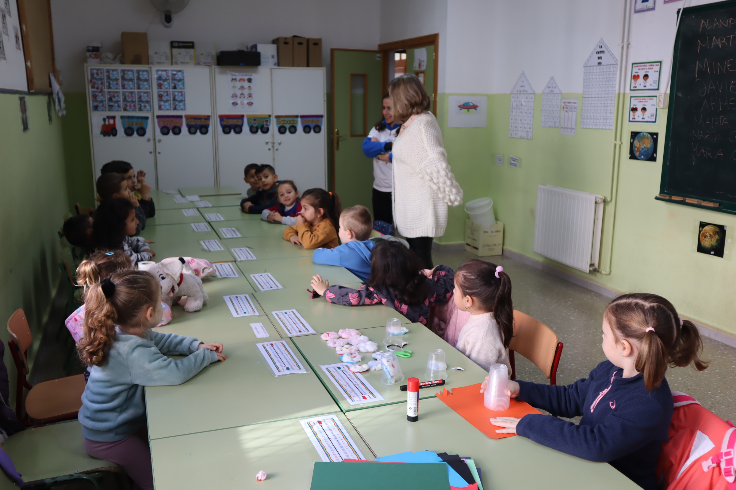 Niños en la Escuela de Navidad